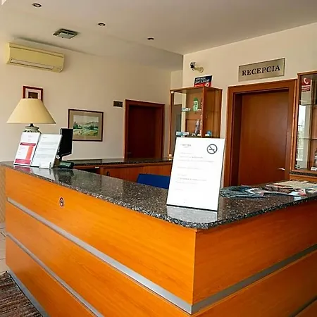 Dominika Hotel