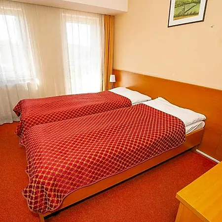 Hotel Dominika 3*